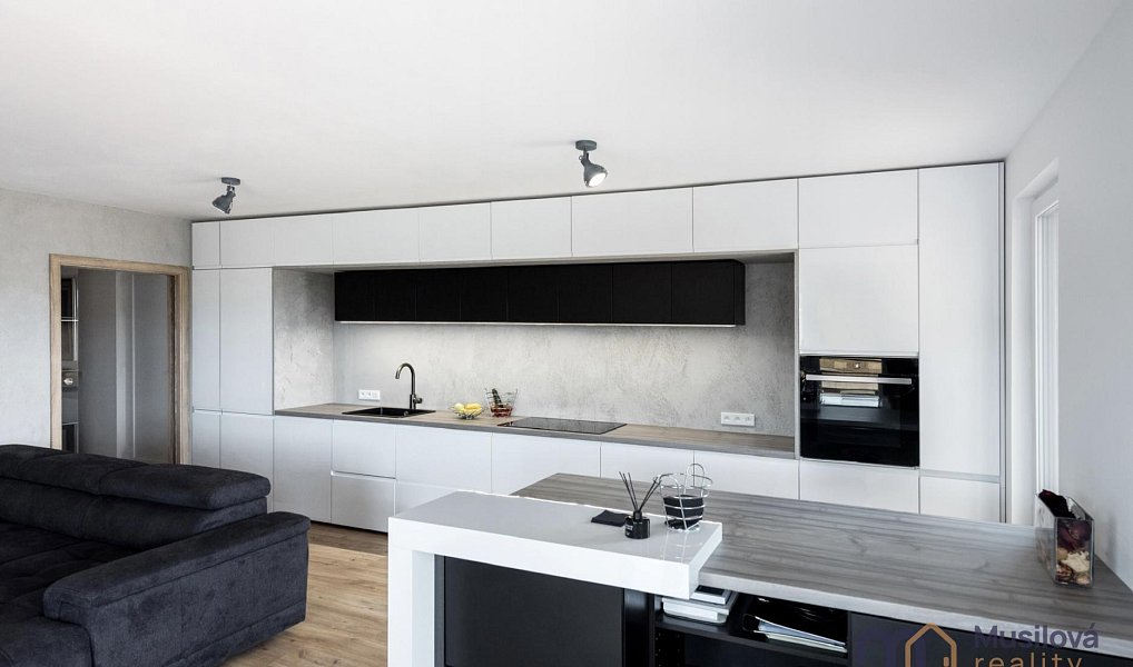 Prodej domu 175 m² s pozemkem 635 m², Bílina – náhled fotky 3