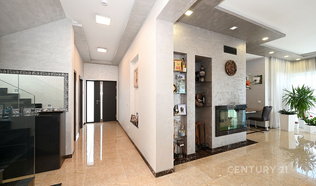 Prodej domu 243 m² s pozemkem 850 m², Květnice – náhled fotky 12