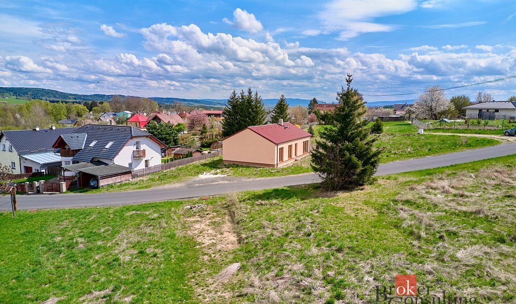 Prodej domu 113 m² s pozemkem 136 m², Luby – náhled fotky 15
