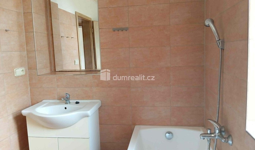 Prodej domu 60 m² s pozemkem 1 036 m², Oslov – náhled fotky 7