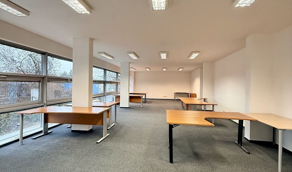 Pronájem kanceláře 97 m², Praha – náhled fotky 2