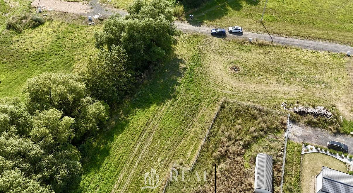 Prodej stavebního pozemku 1 213 m²