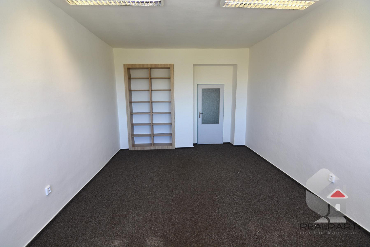 Pronájem kanceláře 22 m² – fotografie 2