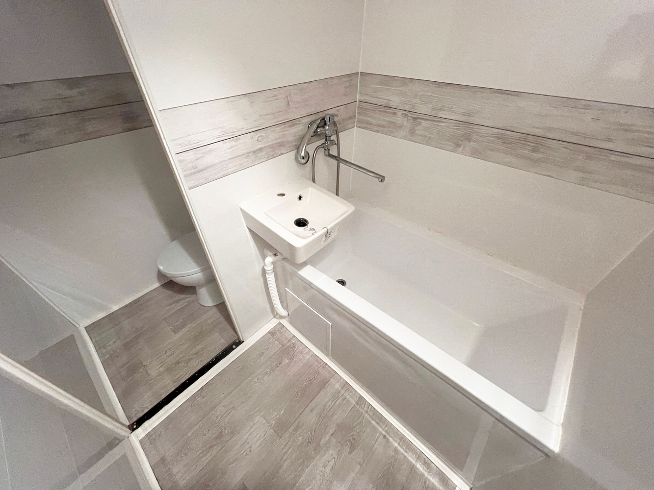 Pronájem bytu 1+kk 22 m² – fotografie 5