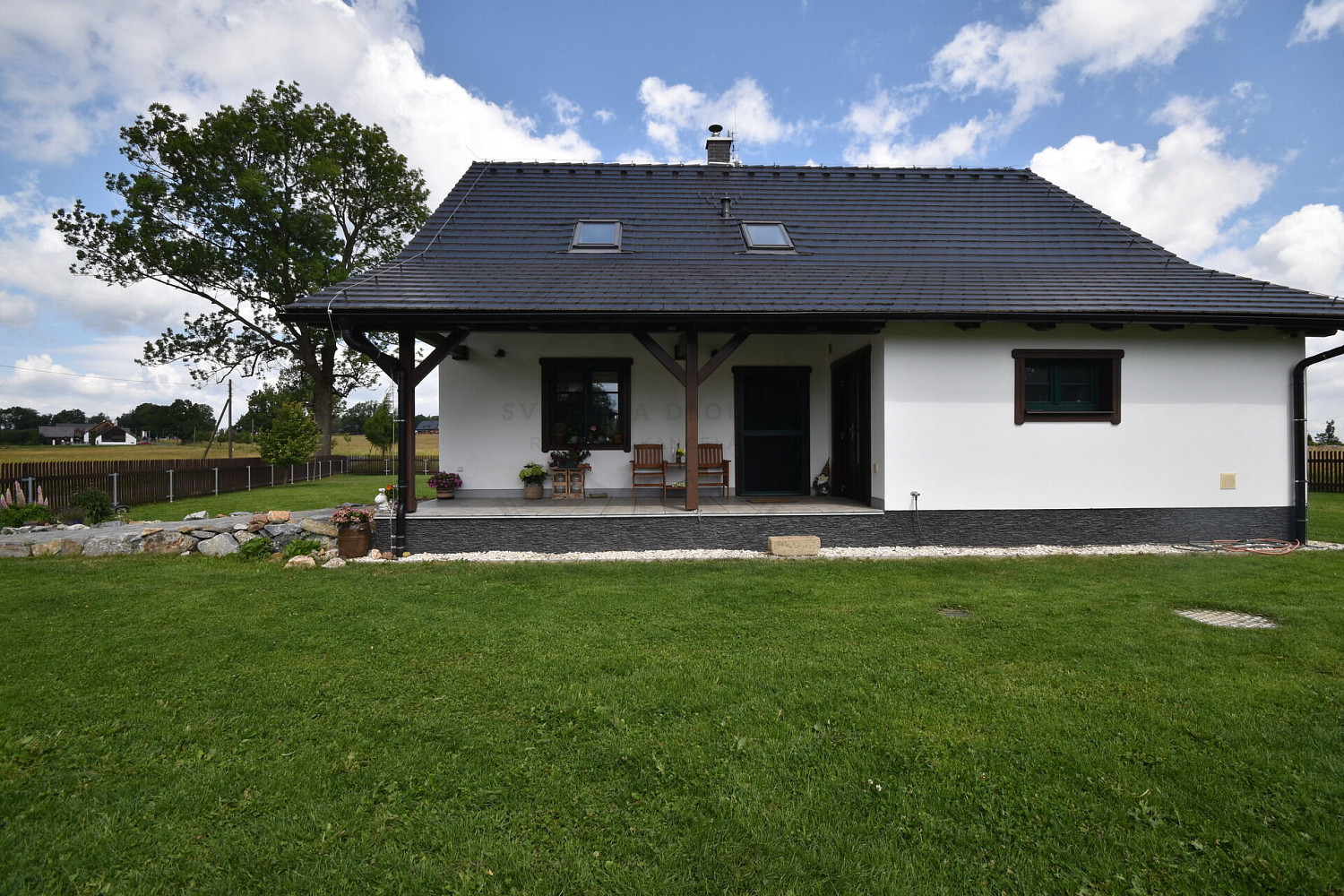 Prodej domu 181 m² s pozemkem 1 559 m²