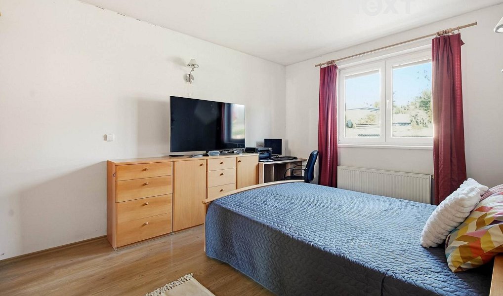 Prodej domu 145 m² s pozemkem 1 215 m², Narysov – náhled fotky 8