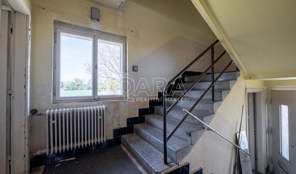 Prodej domu 274 m² s pozemkem 941 m², Kropáčova Vrutice – náhled fotky 16
