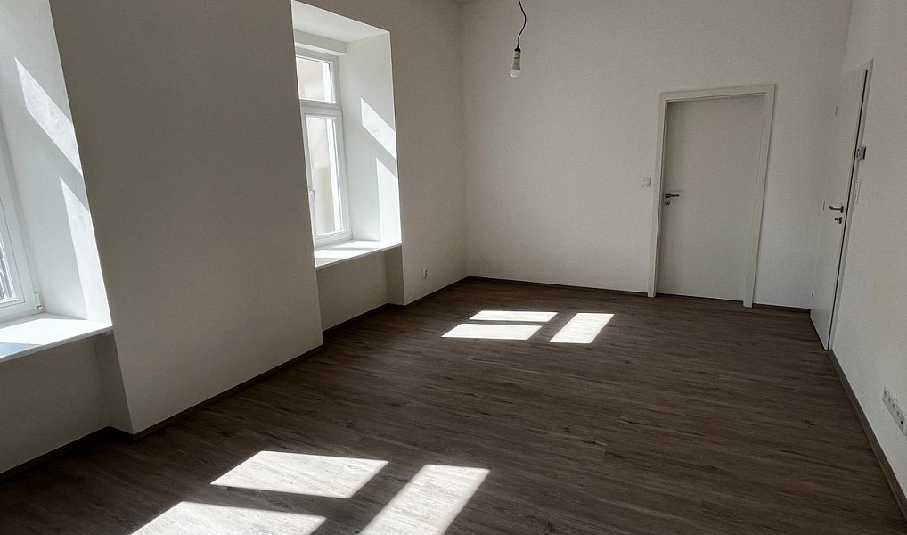 Pronájem bytu 2+kk 56 m², Jihlava – náhled fotky 2