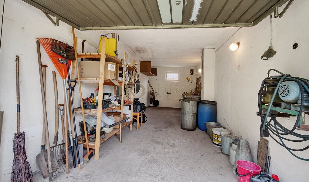 Prodej domu 165 m² s pozemkem 1 433 m², Náchod – náhled fotky 31