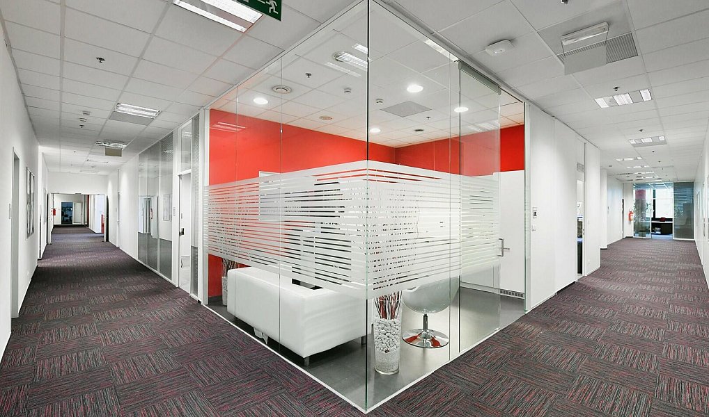 Pronájem kanceláře 340 m², Praha – náhled fotky 3