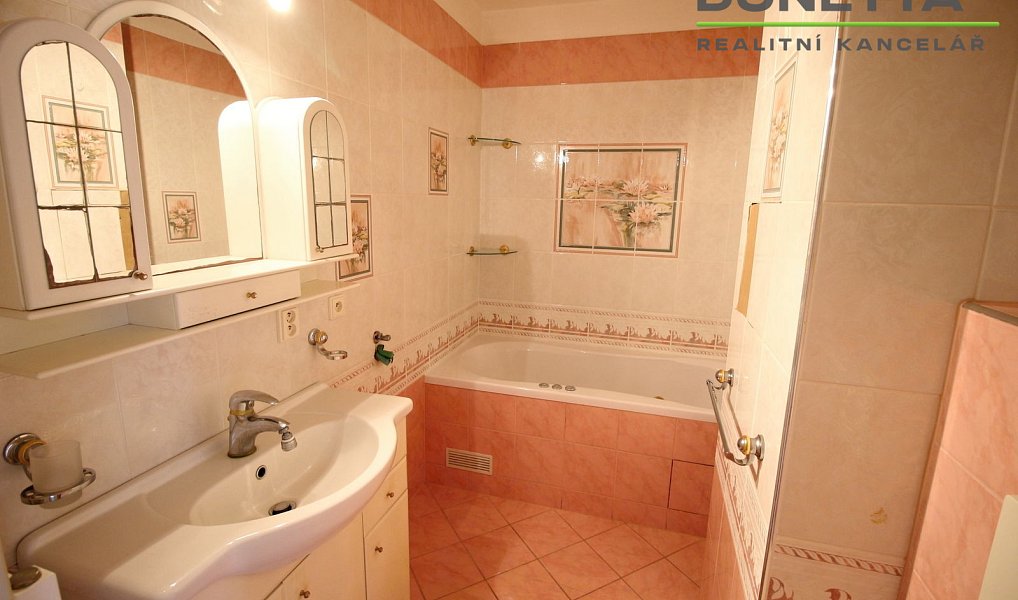 Pronájem bytu 2+kk 46 m², Holice – náhled fotky 10