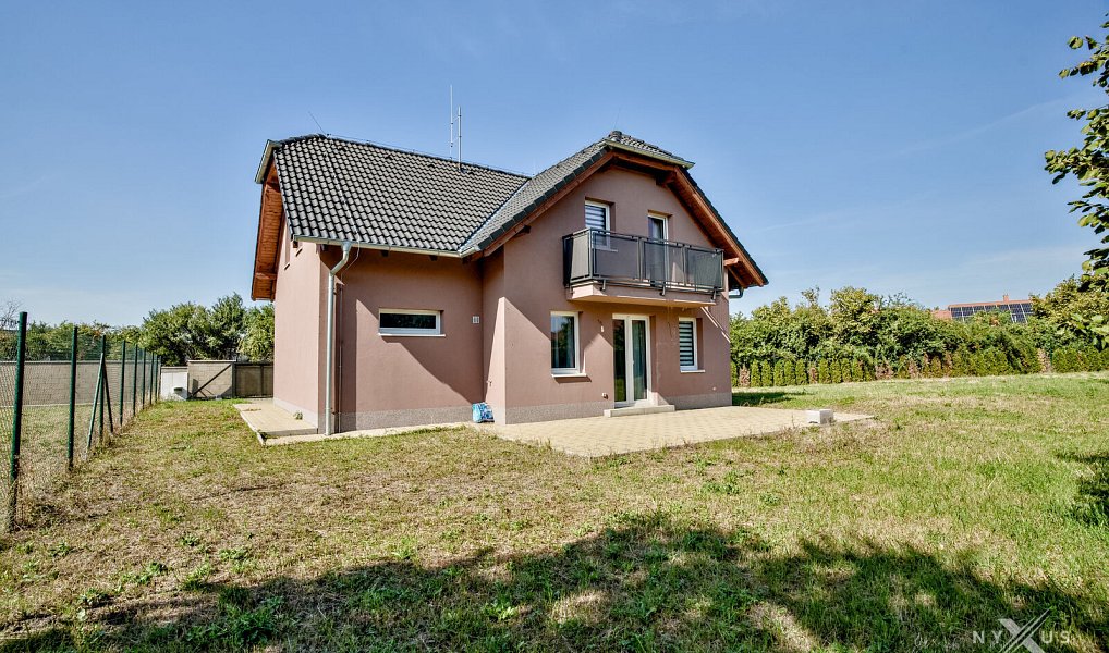 Pronájem domu 138 m² s pozemkem 1 024 m², Postřižín – náhled fotky 31