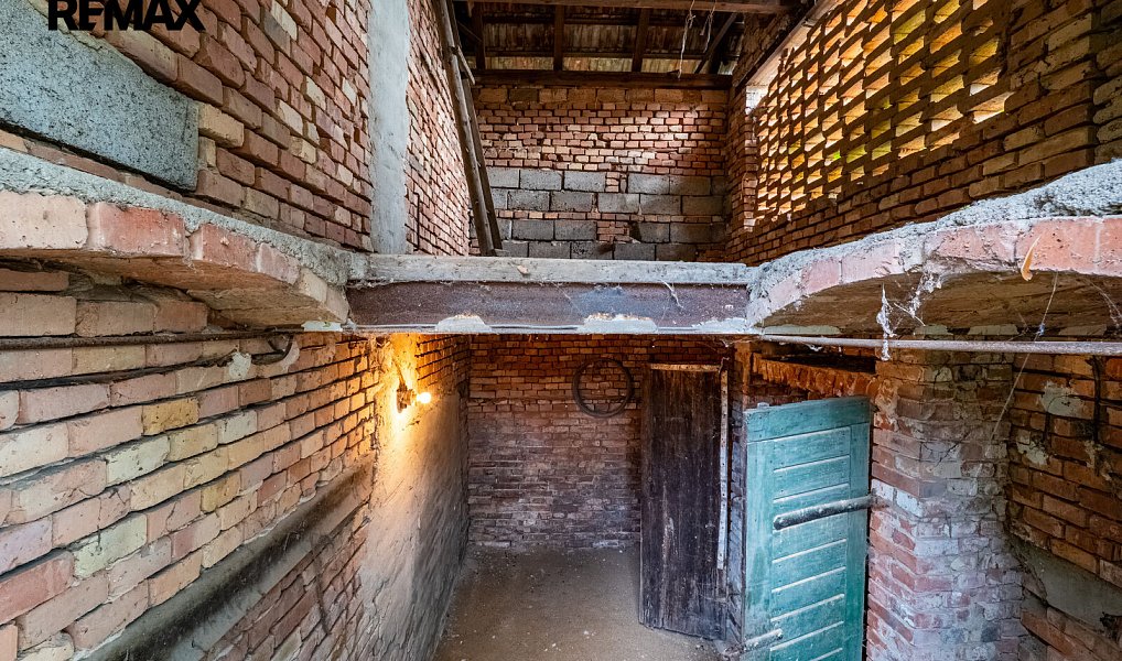 Prodej domu 200 m² s pozemkem 1 812 m², Šakvice – náhled fotky 31