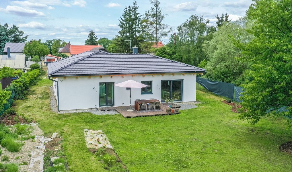 Prodej domu 165 m² s pozemkem 1 560 m², Ostrá – náhled fotky 17