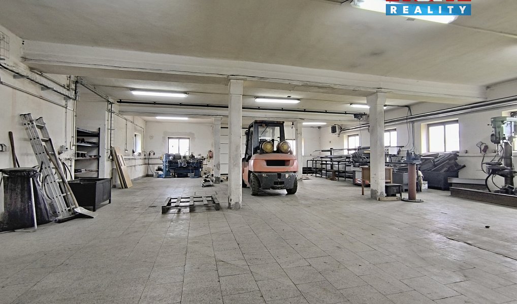 Prodej výrobních prostor 1 393 m², Bořetín – náhled fotky 3