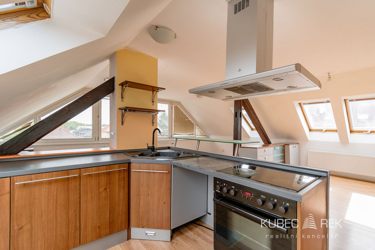 Pronájem bytu 2+kk 66 m² – fotografie 4