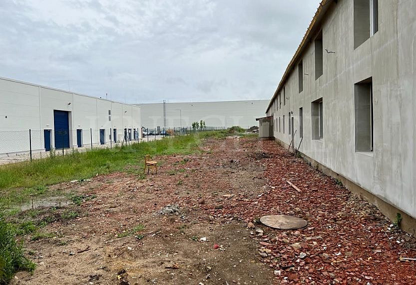 Pronájem výrobních prostor 5 626 m² – fotografie 4