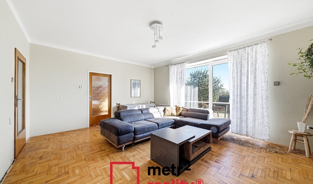 Prodej domu 303 m² s pozemkem 954 m², Charváty – náhled fotky 4
