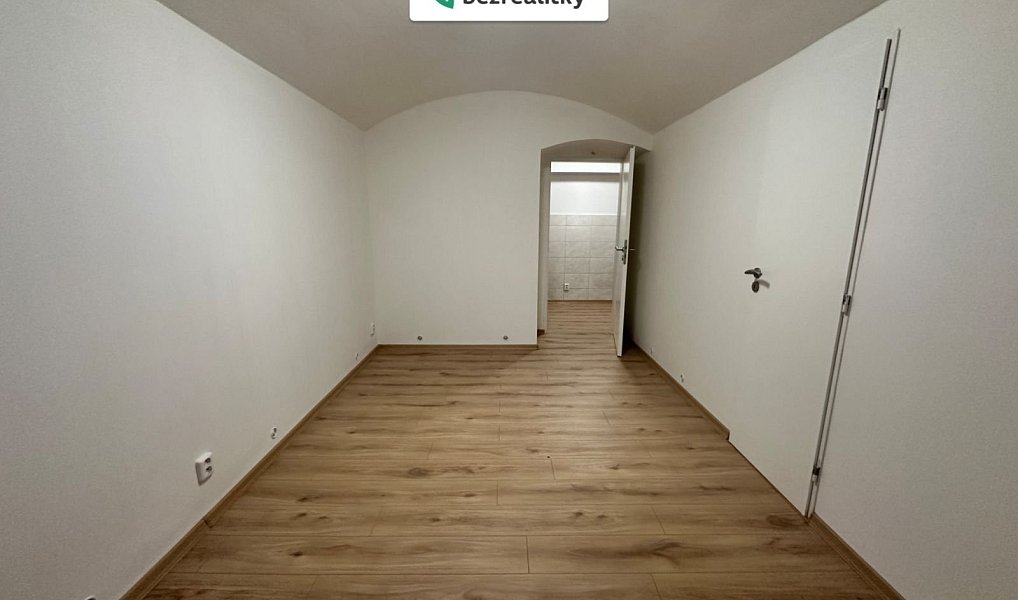 Prodej bytu 1+1 33 m², Praha – náhled fotky 4