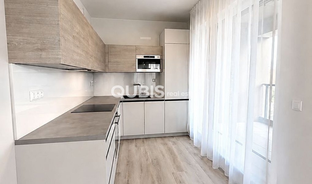 Pronájem bytu 2+kk 68 m², Praha – náhled fotky 2