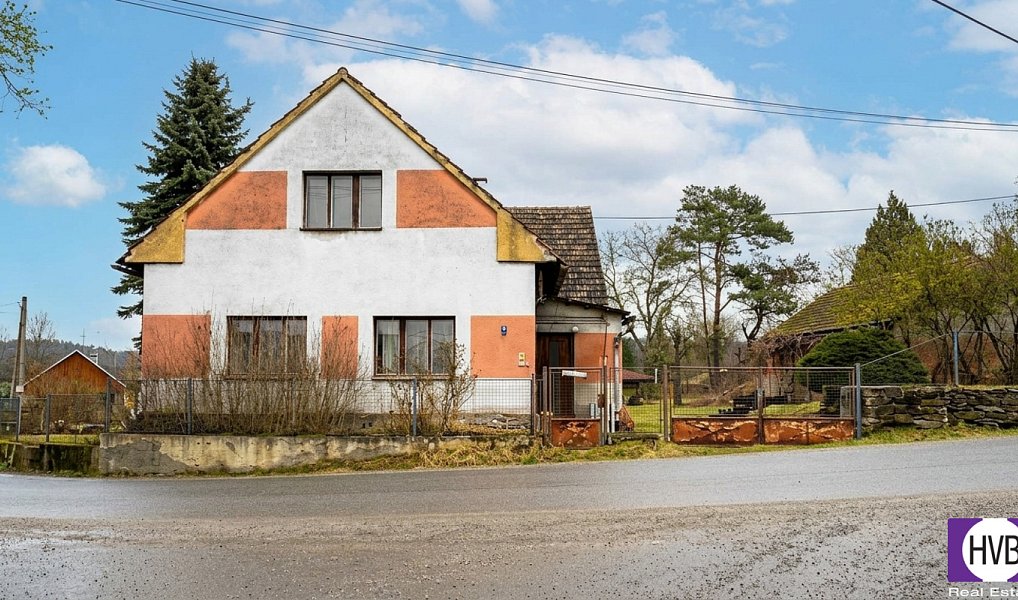 Prodej domu 160 m² s pozemkem 1 298 m², Neveklov – fotka 1 z 12
