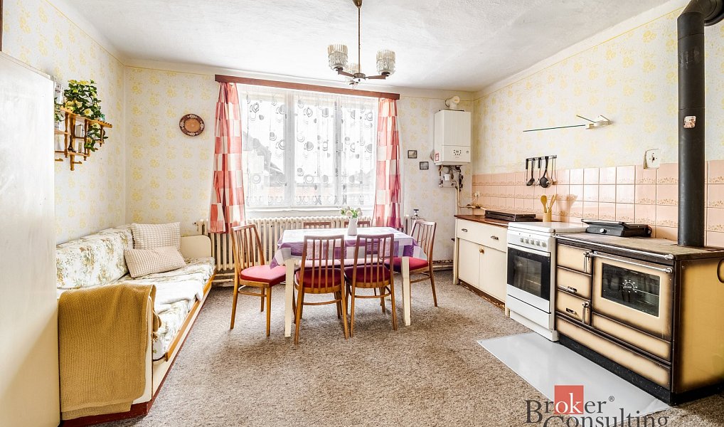Prodej domu 400 m² s pozemkem 2 821 m², Zahrádky – fotka 1 z 30