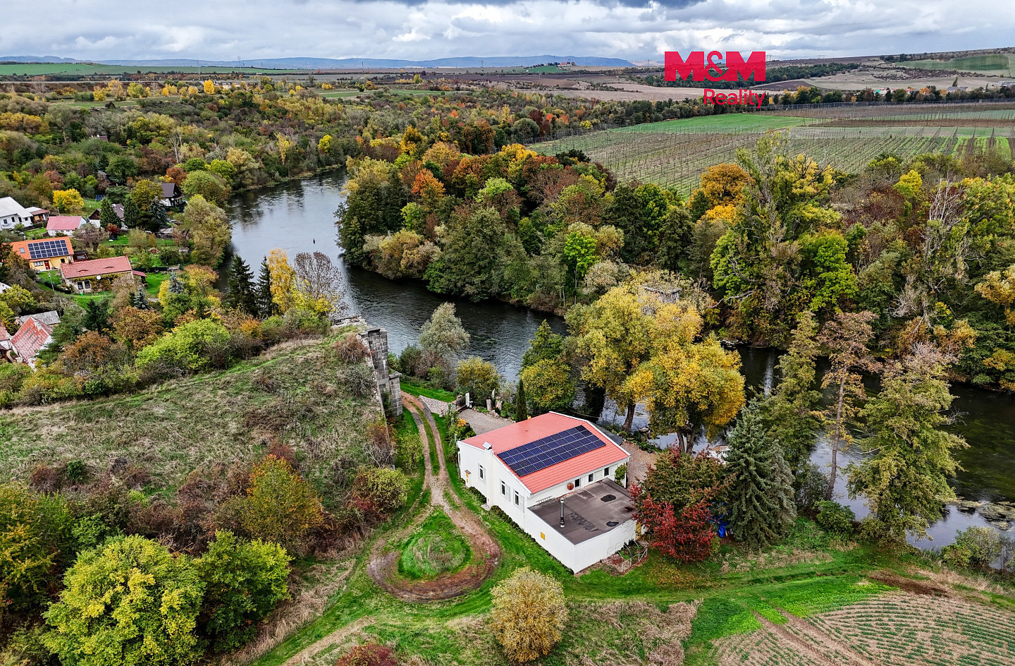 Prodej domu 172 m² s pozemkem 615 m² – fotografie 2