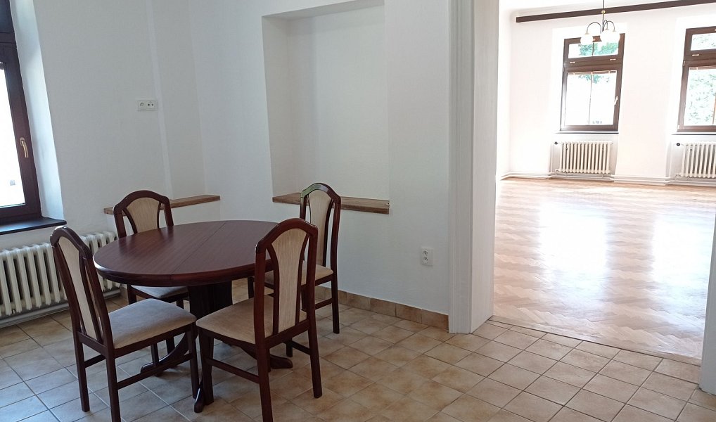 Pronájem bytu 4+kk 150 m², Mikulov – náhled fotky 17