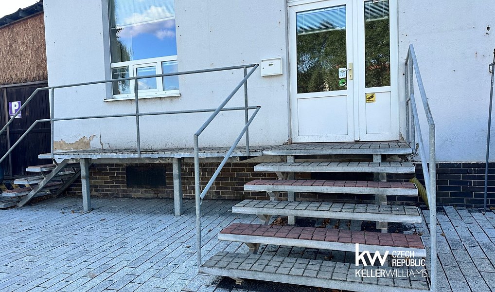 Pronájem obchodních prostor 136 m², Bílina – náhled fotky 16