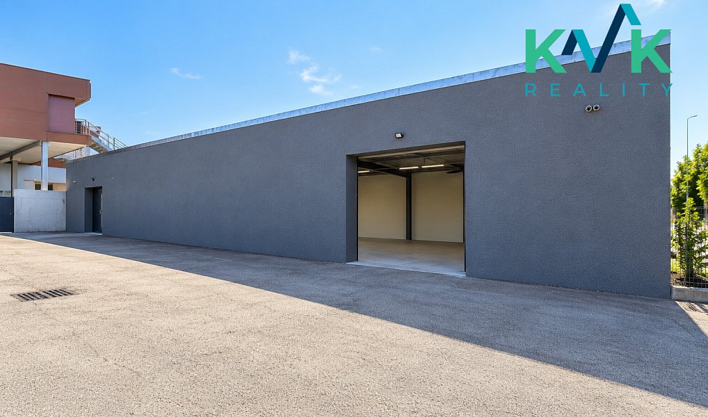 Pronájem skladovacích prostor 450 m², Karlovy Vary – náhled fotky 2