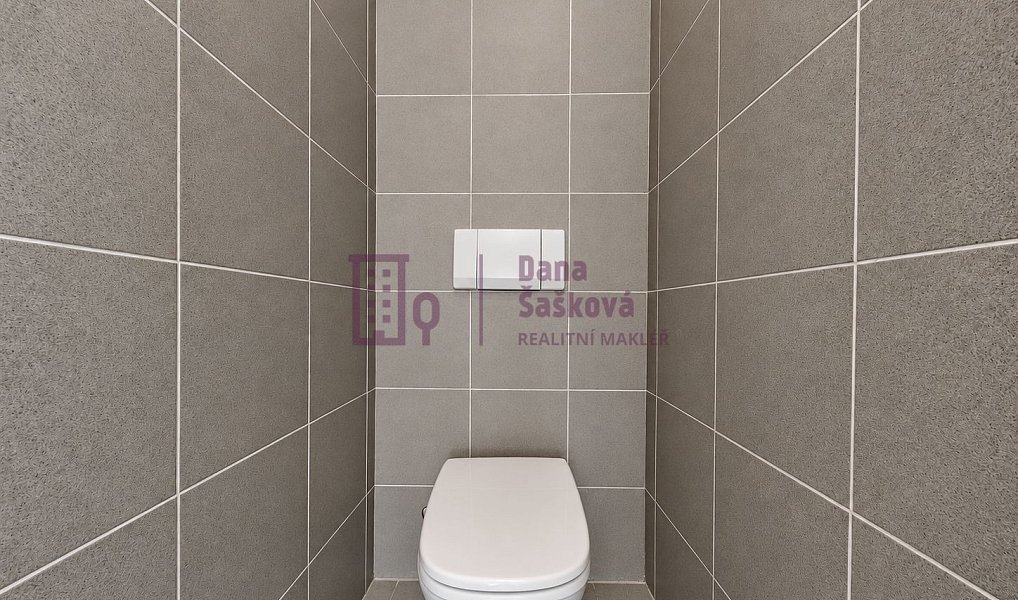 Pronájem bytu 3+kk 78 m², Jindřichův Hradec – náhled fotky 18
