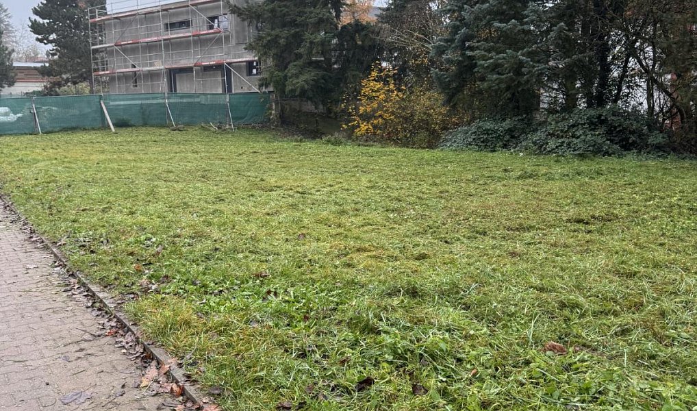 Prodej pozemku 991 m², Průhonice – náhled fotky 2