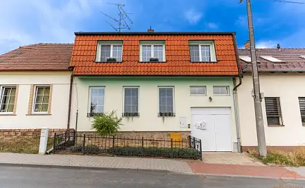 Prodej domu 246 m² s pozemkem 271 m², Družstevní, Zbýšov, okres Brno-venkov