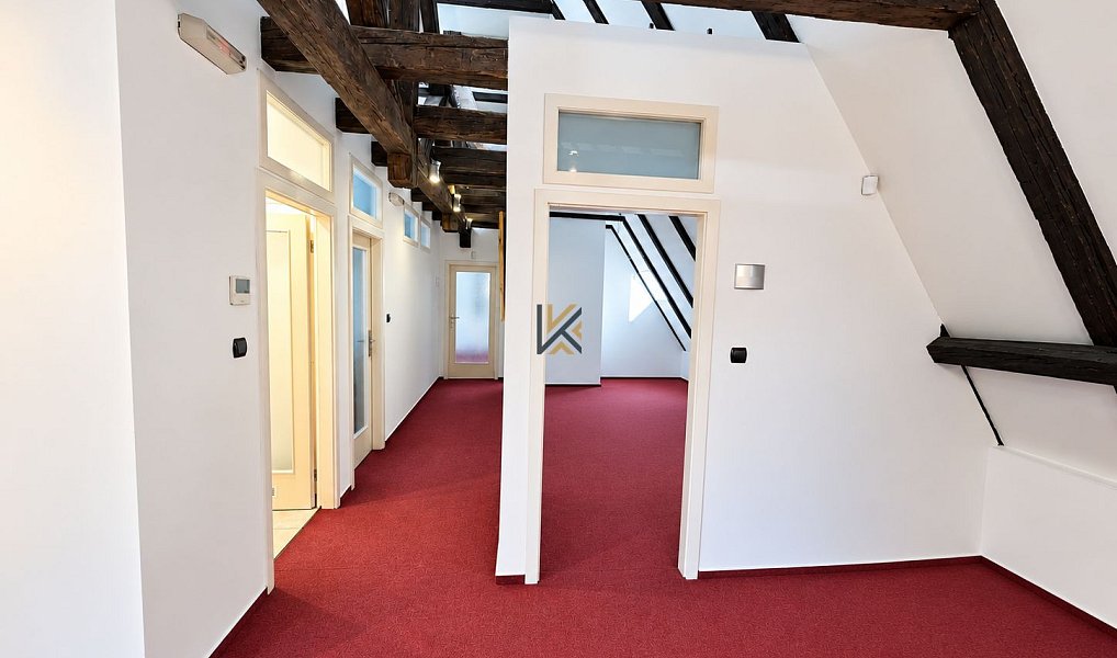 Pronájem kanceláře 154 m², Praha – náhled fotky 3