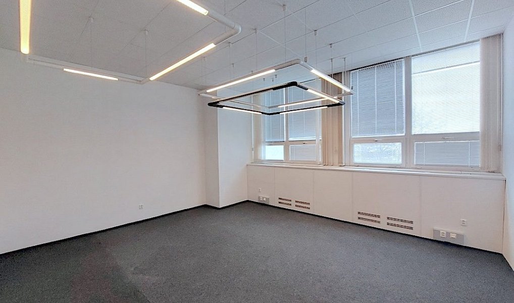 Pronájem kanceláře 85 m², Jičín – náhled fotky 2