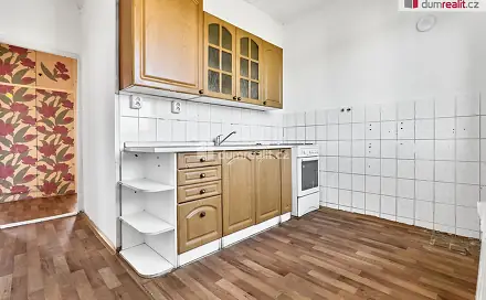 Prodej bytu 3+1 69 m², Májová, Ostrov, okres Karlovy Vary