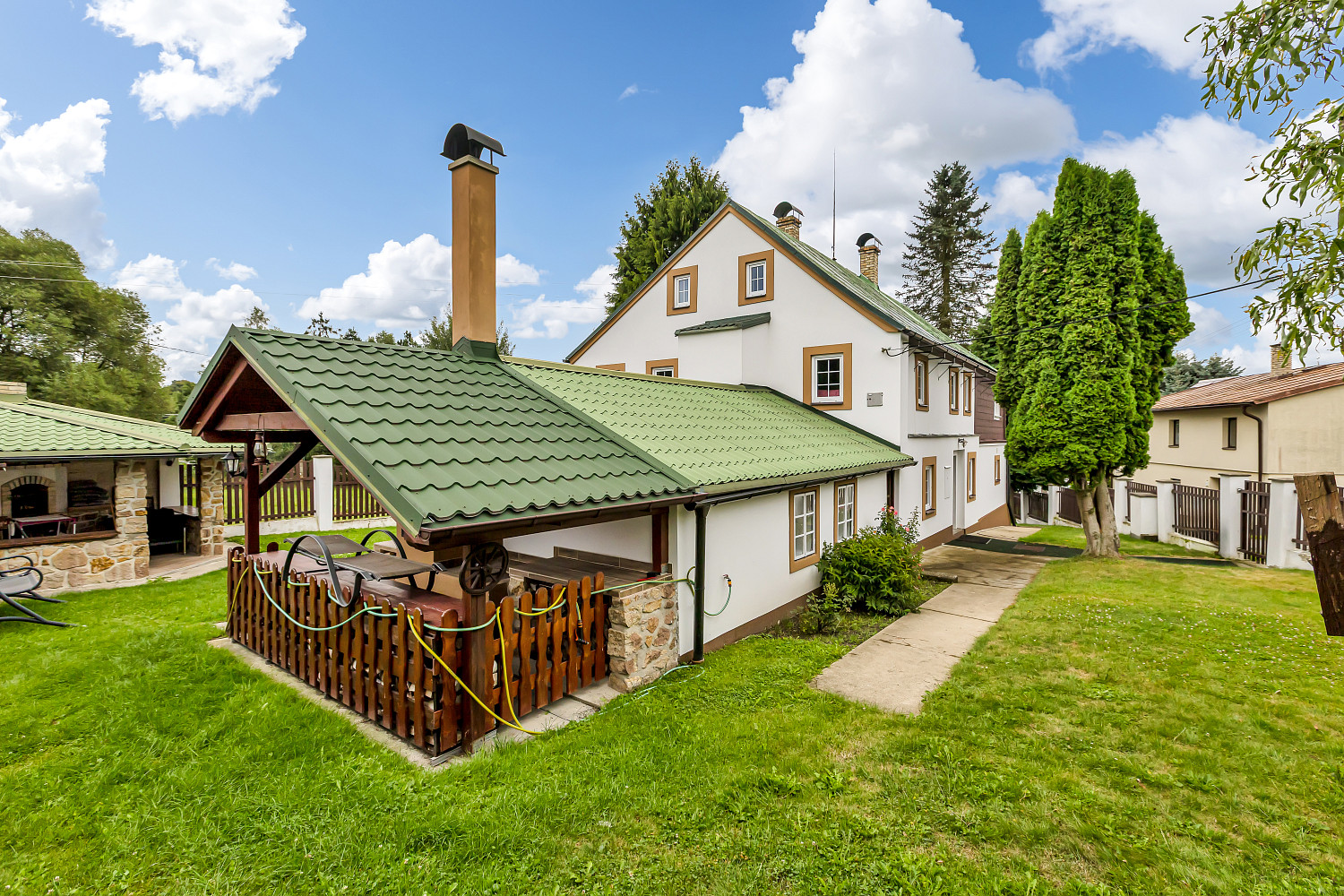 Prodej domu 264 m² s pozemkem 732 m² – fotografie 3