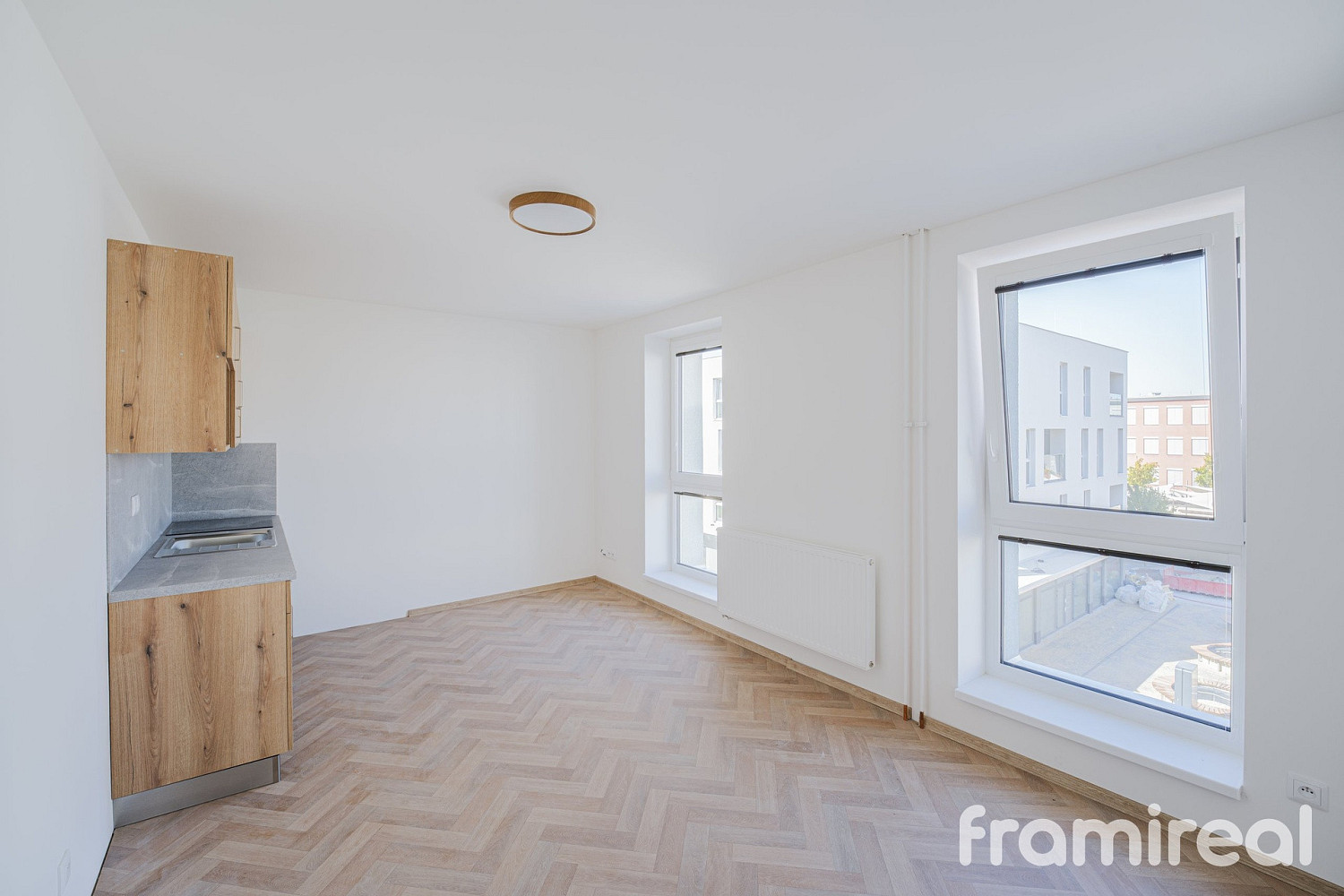 Pronájem bytu 1+kk 30 m² – fotografie 3