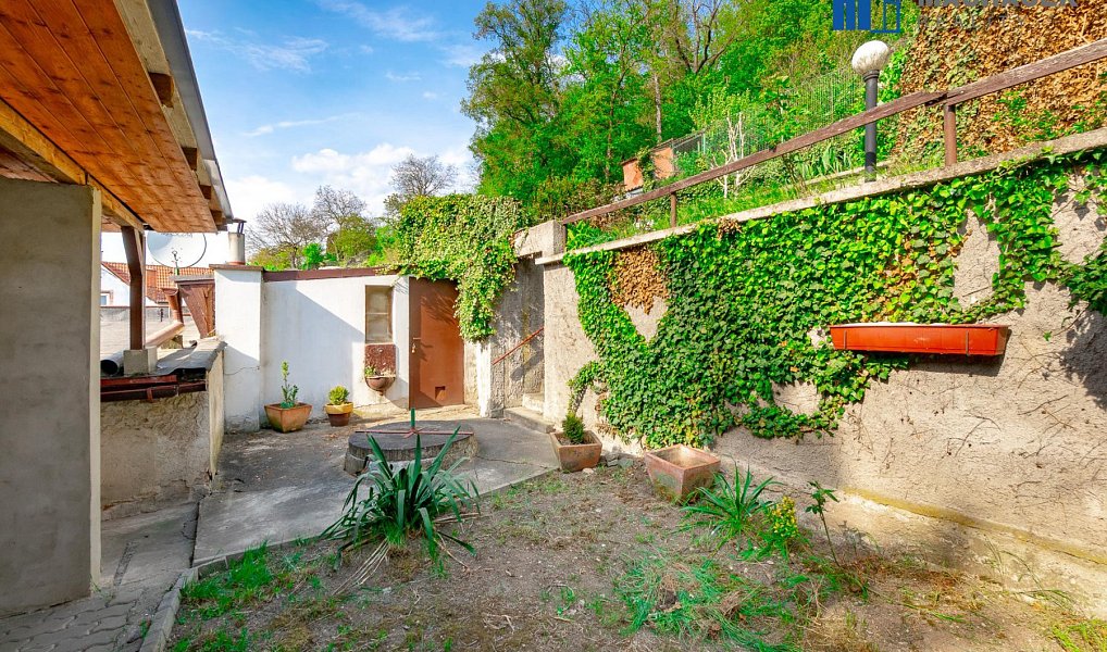 Prodej domu 120 m² s pozemkem 626 m², Trmice – náhled fotky 16