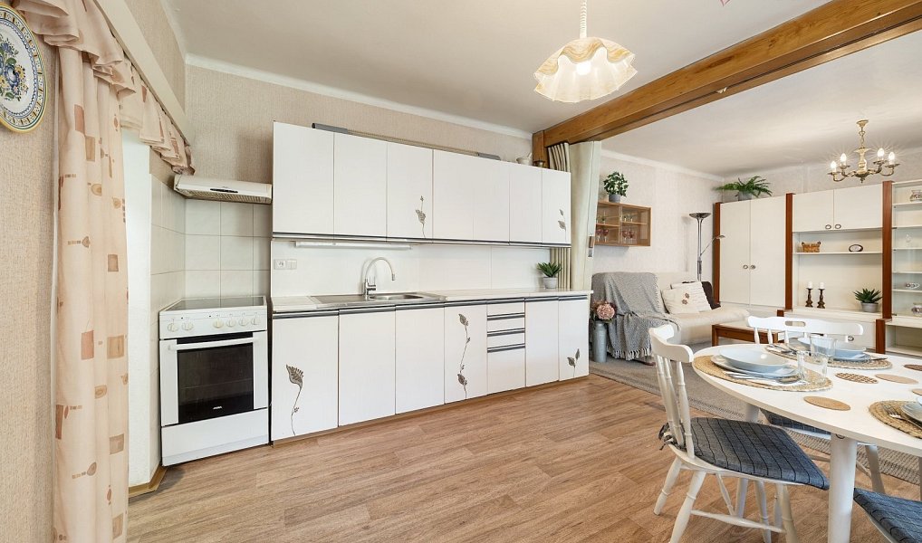 Prodej domu 260 m² s pozemkem 1 224 m², Polešovice – náhled fotky 6