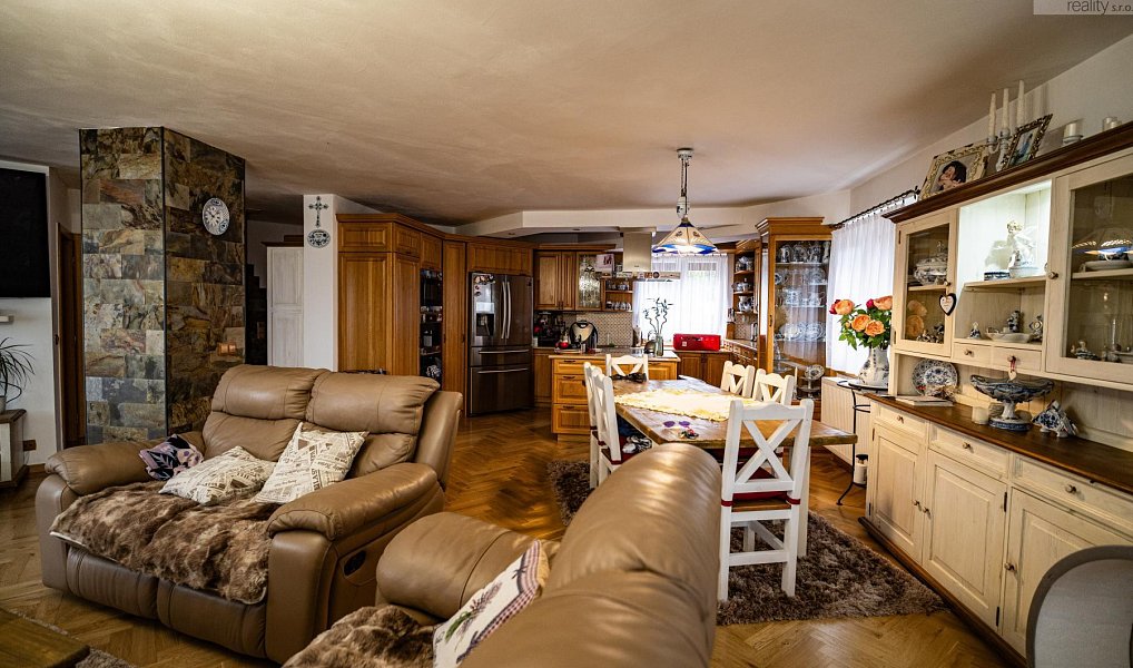 Prodej domu 547 m² s pozemkem 1 355 m², Most – náhled fotky 5