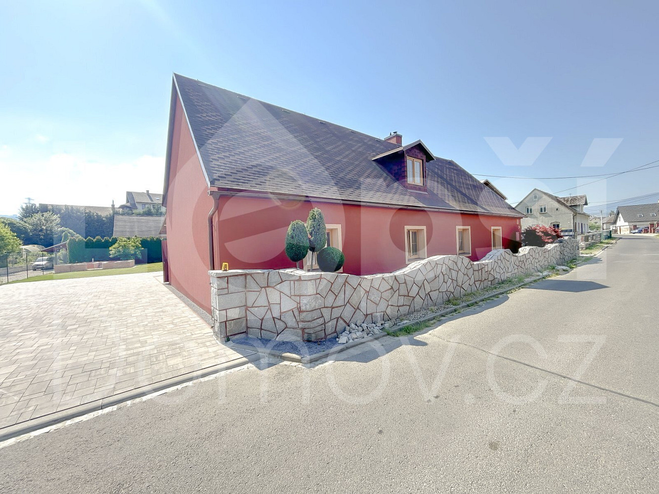 Prodej domu 315 m² s pozemkem 1 120 m²