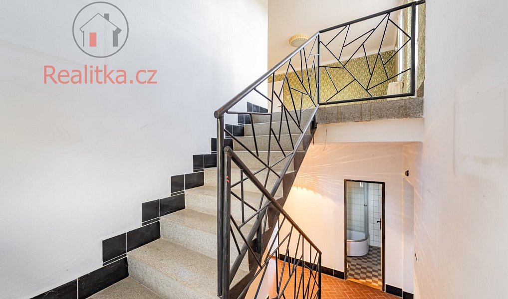 Prodej domu 244 m² s pozemkem 740 m², Dvůr Králové nad Labem – náhled fotky 13
