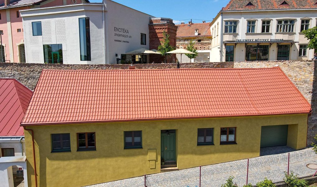 Prodej domu 184 m² s pozemkem 184 m², Znojmo – fotka 1 z 25