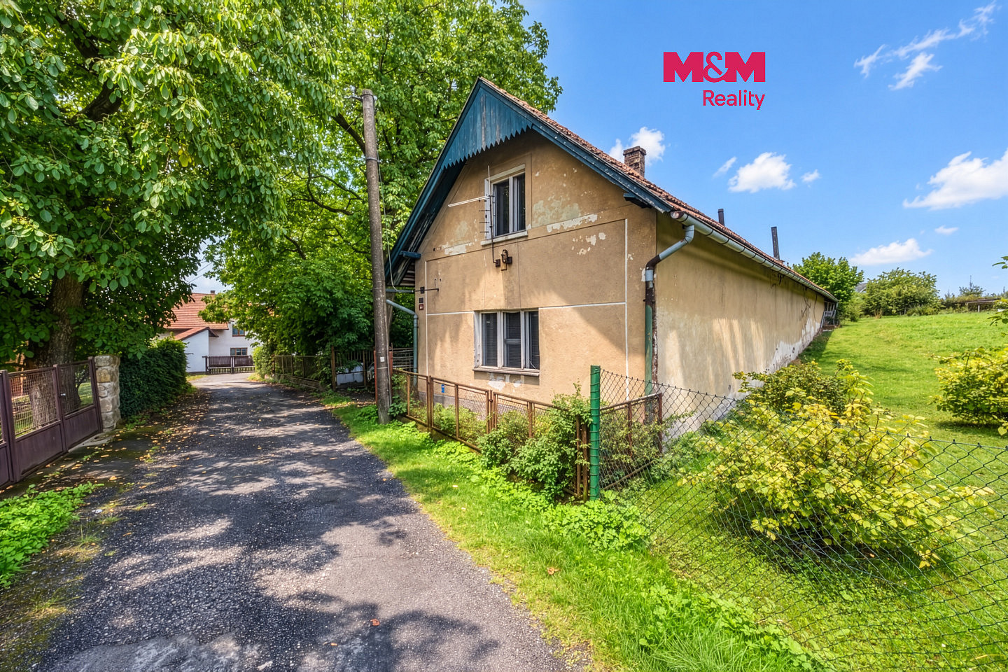 Prodej domu 196 m² s pozemkem 1 246 m²