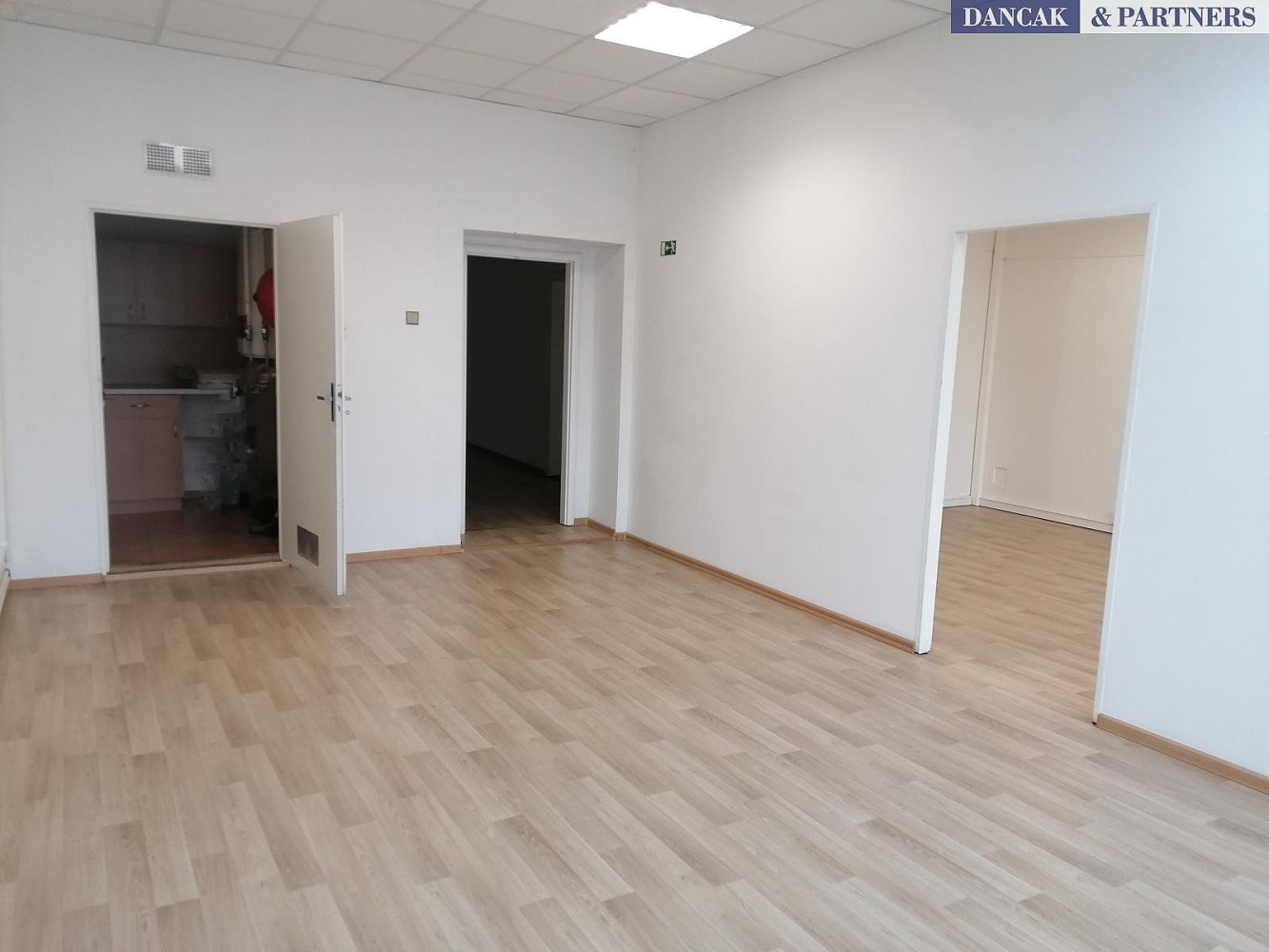 Pronájem kancelářského prostoru 84 m², Frýdek - Místek, Zámecké náměstí – další
