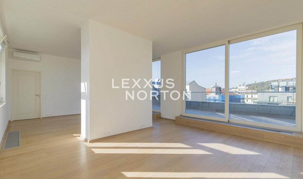 Pronájem bytu 3+1 117 m², Praha – fotka 1 z 13