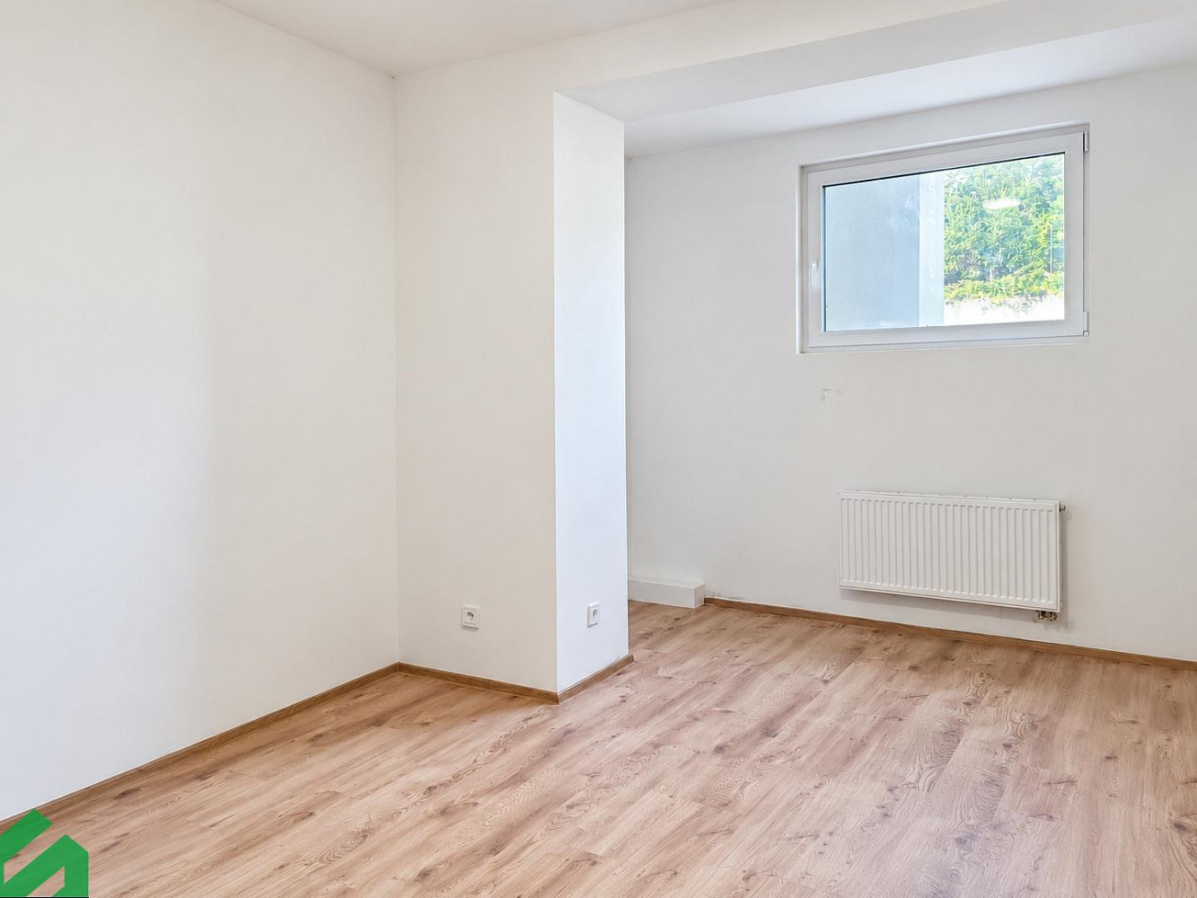 Pronájem bytu 1+kk 23 m² – fotografie 3