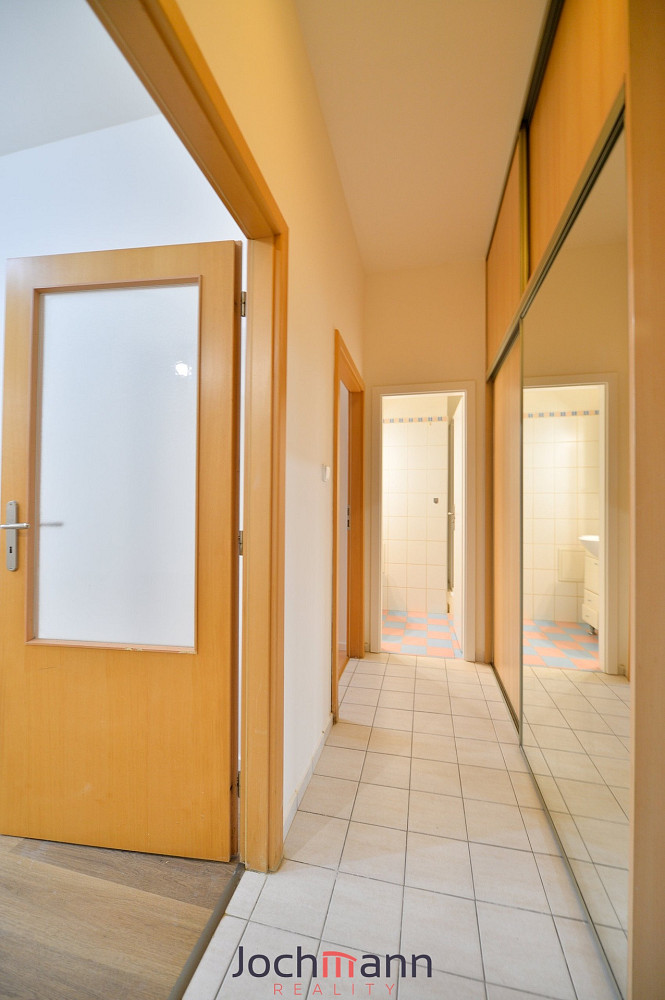 Pronájem bytu 2+kk 46 m² – pohled 3