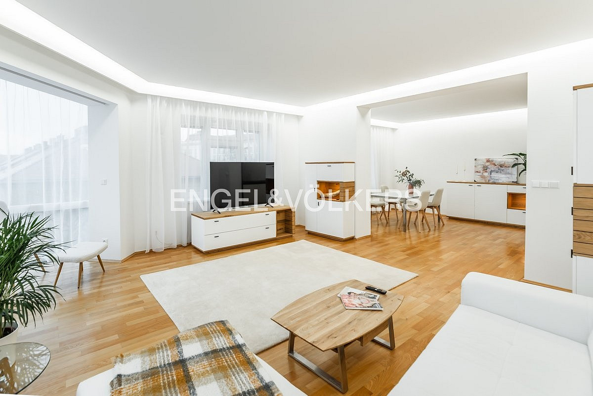 Pronájem bytu 2+kk 90 m² — photo 2